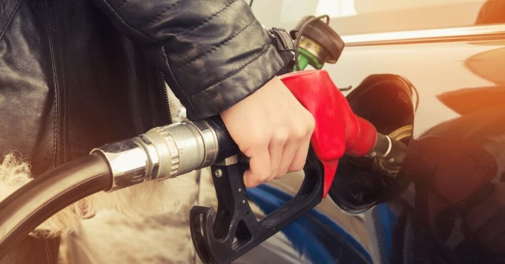 Estados Unidos se Une a la Iniciativa de la Unión Europea para Restringir Vehículos a Gasolina