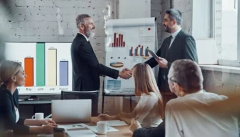 mantener y desarrollar las empresas