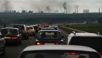 Estrategias Globales para Reducir la Congestión Vehicular y la Contaminación: Peajes Urbanos, Pico y Placa y Más
