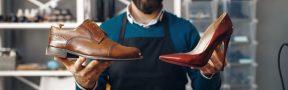 zapatos_en_mano