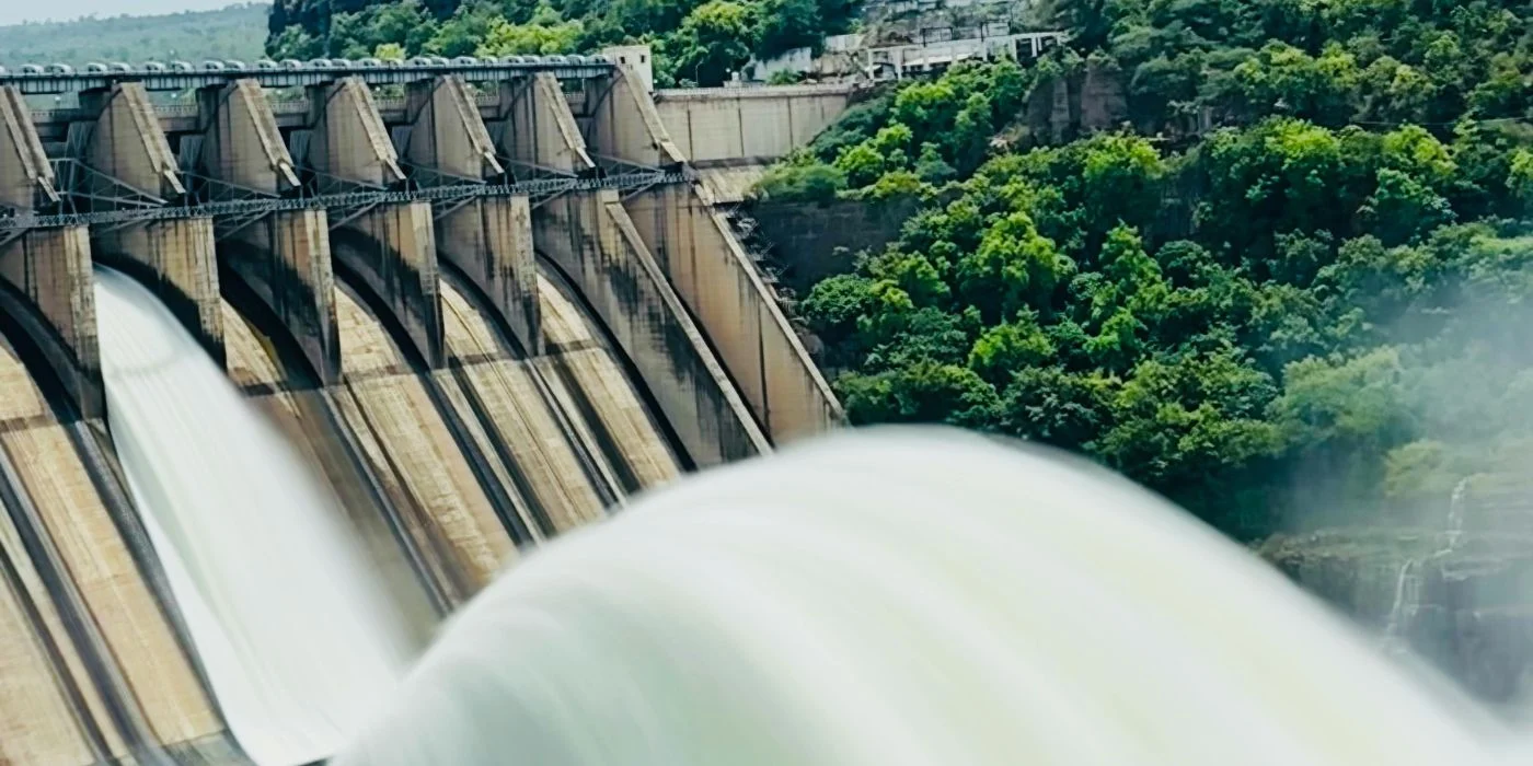 Solo 16,4% de los 4.500 MW de generación previstos para 2026 ha entrado en operación
