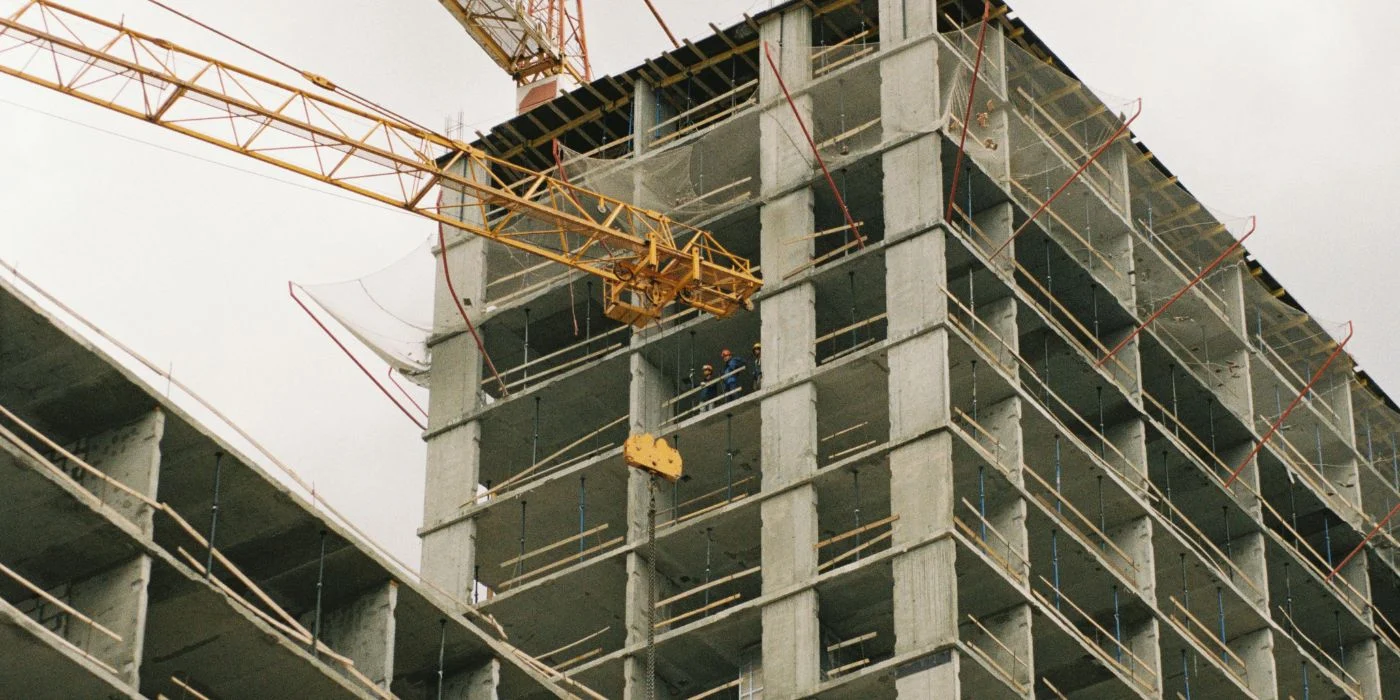 De “Mi Casa Ya” a “La Casa Milagro”: El giro en la política de vivienda del nuevo Gobierno
