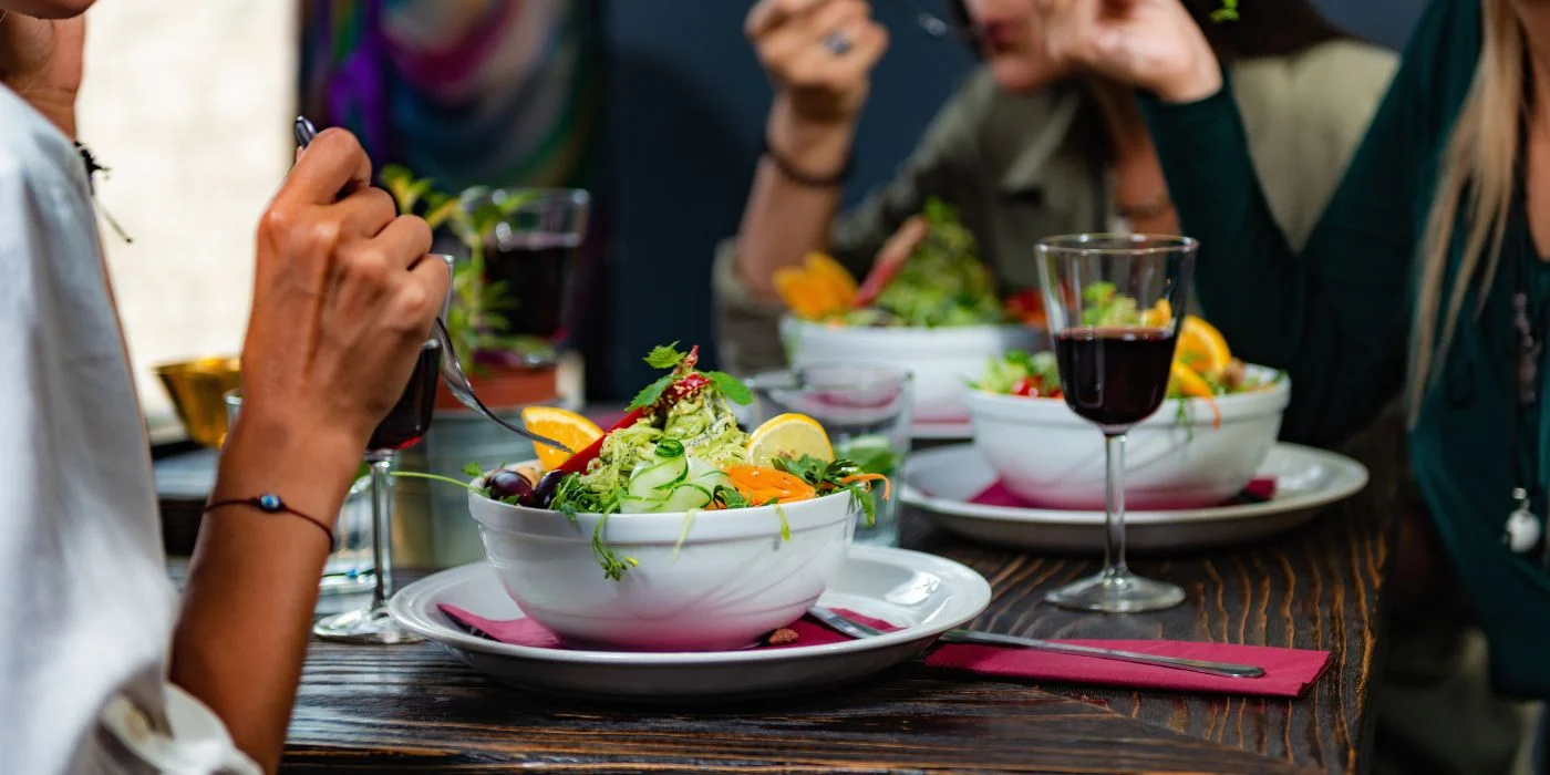 Comidas fuera de casa son el mayor impulsor individual de la inflación anual, con un alza de 9,4 % en agosto