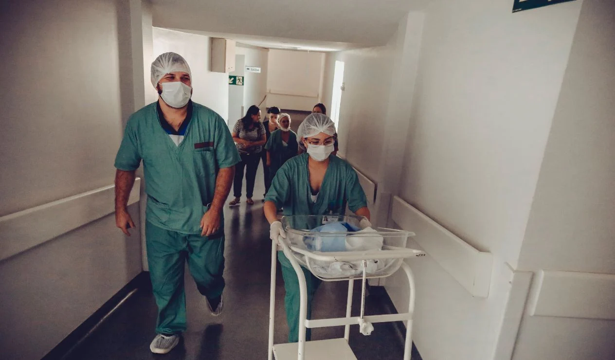 Presupuesto del sistema sanitario alcanza los $110,7 billones en medio de riesgos operativos