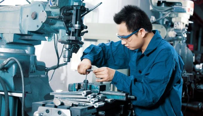 En febrero 2024, 30 de las 39 actividades industriales experimentaron caídas