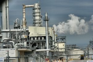 ¿Cómo es la Relación entre el Dólar y el Petróleo en Colombia?